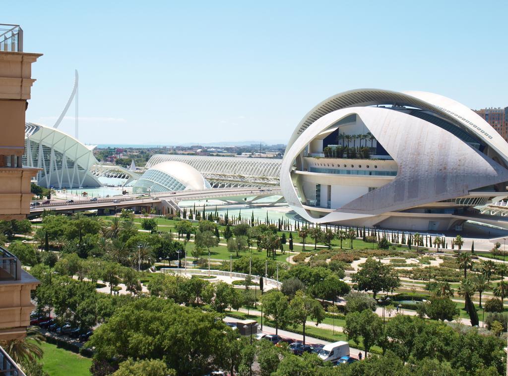 Apartup Yellow Opera View Lägenhet Valencia Exteriör bild