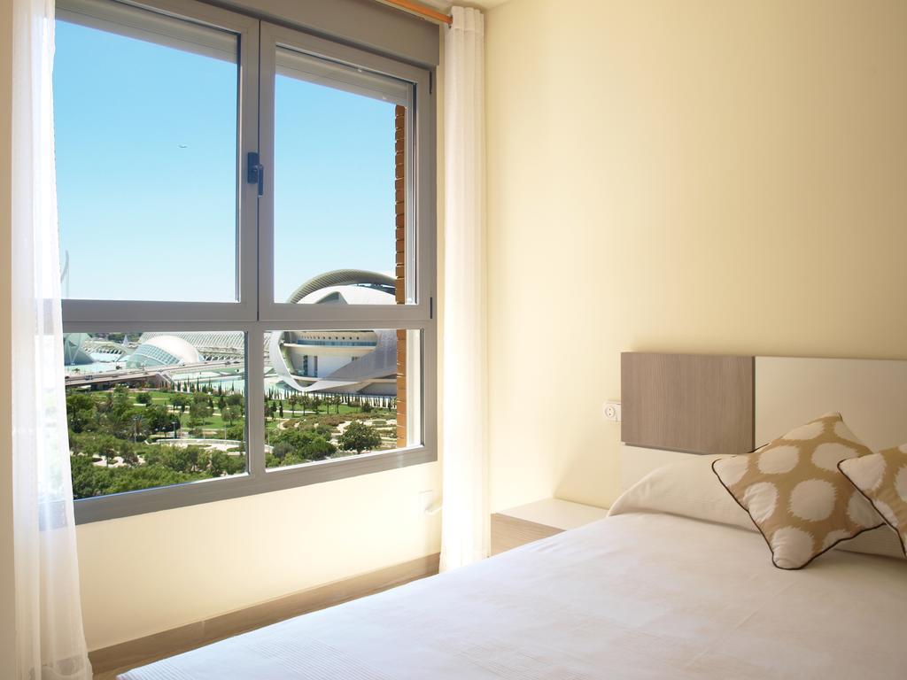 Apartup Yellow Opera View Lägenhet Valencia Exteriör bild