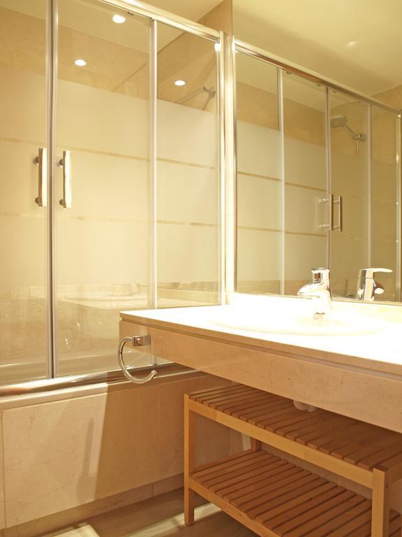 Apartup Yellow Opera View Lägenhet Valencia Exteriör bild